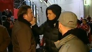 VIDEO **Lehmann, în centrul unui nou scandal! Portarul i-a luat ochelarii unui suporter!