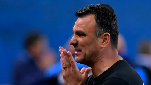 De ce a improvizat Toni Petrea în defensivă la FCSB - U Cluj! „Nu s-a simțit bine”
