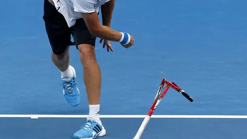 VIDEO INCREDIBIL | Arbitru de tenis, fugărit de un jucător turbat. Scena s-a petrecut la scorul de 0-6, 0-2