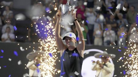 Cât de bogată a ajuns să fie Iga Swiatek, după un an în care Simona Halep nu a jucat deloc pentru că a fost suspendată pentru dopaj!