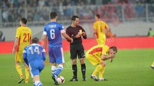 Porumboiu: "Îmi doresc ca la București să conducem cu 1-0 datorită unei erori de arbitraj"