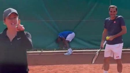 „Nu încercați asta acasă!" Elina Svitolina i-a lansat lui Roger Federer o provocare pe cât de periculoasă, pe atât de amuzantă | VIDEO