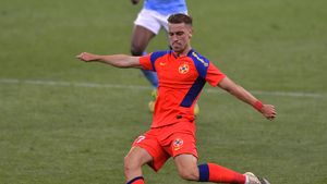 Transferul lui Darius Olaru, aproape de finalizare. „Discuțiile le poartă patronul! E posibil și în vara asta!”