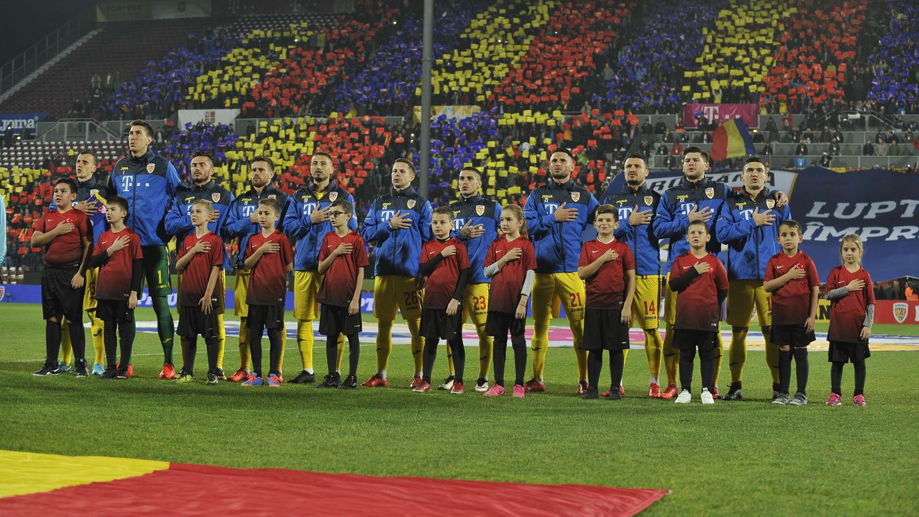 EXCLUSIV | "Acum ne dăm seama de dimensiunile dezastrului necalificării la Campionatul Mondial. Contra nu face nimic deosebit, ci doar ce e normal și corect". Cei patru jucători care l-au impresionat pe Prunea în victoria cu Turcia