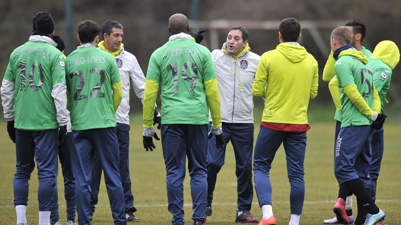 CFR intră în "era joga bonito". Conceicao, la primul antrenament: "Îmi doresc un fotbal frumos și să ajungem în play-off" | FOTO