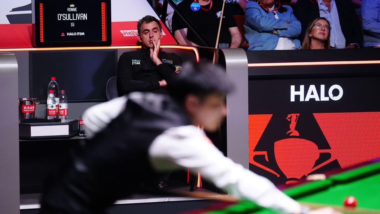 Nu e glumă! Ronnie O'Sullivan a fost eliminat de un chinez amator în semifinalele Campionatului Mondial de snooker
