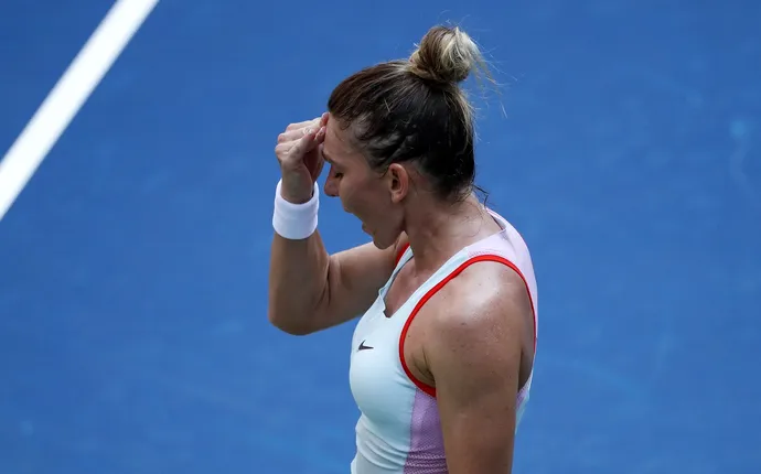 Simona Halep e devastată după ce a primit vestea dureroasă de la Roland Garros! Jocurile de culise au exclus-o pe româncă: nu a primit wildcard!