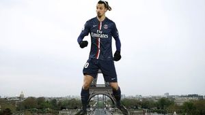 Zlatan: "Dacă înlocuiți Turnul Eiffel cu statuia mea, promit că rămân la PSG". Răspunsul absolut GENIAL primit de Ibra