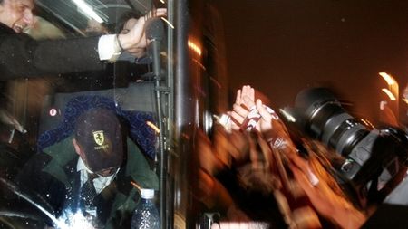 Lucescu, conflict cu fanii la finalul derby-ului!** Ce i-au reproșat suporterii și cum s-a încheiat incidentul