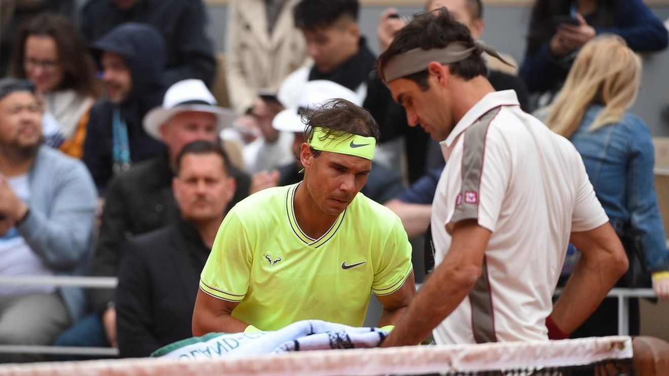 "Mă gândeam la asta în timpul meciului!" Roger Federer a explicat de ce este atât de greu contra lui Rafa Nadal pe zgură, după victoria lină a ibericului din semifinalele Roland Garros 2019