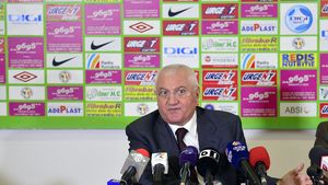 De ce este cercetat Dumitru Dragomir. Comunicat oficial: "Banii au fost transferați în baza unor relații comerciale fictive, în conturile unor societăți fantomă"