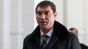 Drama lui Cornel Dinu, dezvăluită de Cristi Borcea: „Nu iese din casă, parcă își dorește sfârșitul”