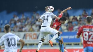 Un fotbalist trecut prin Liga 1 a povestit în țara natală ce a găsit în România: „M-am frecat la ochi când am văzut câți bani mi-au oferit”. Ce transmitea în vestiar, la înfrângeri, președintele clubului