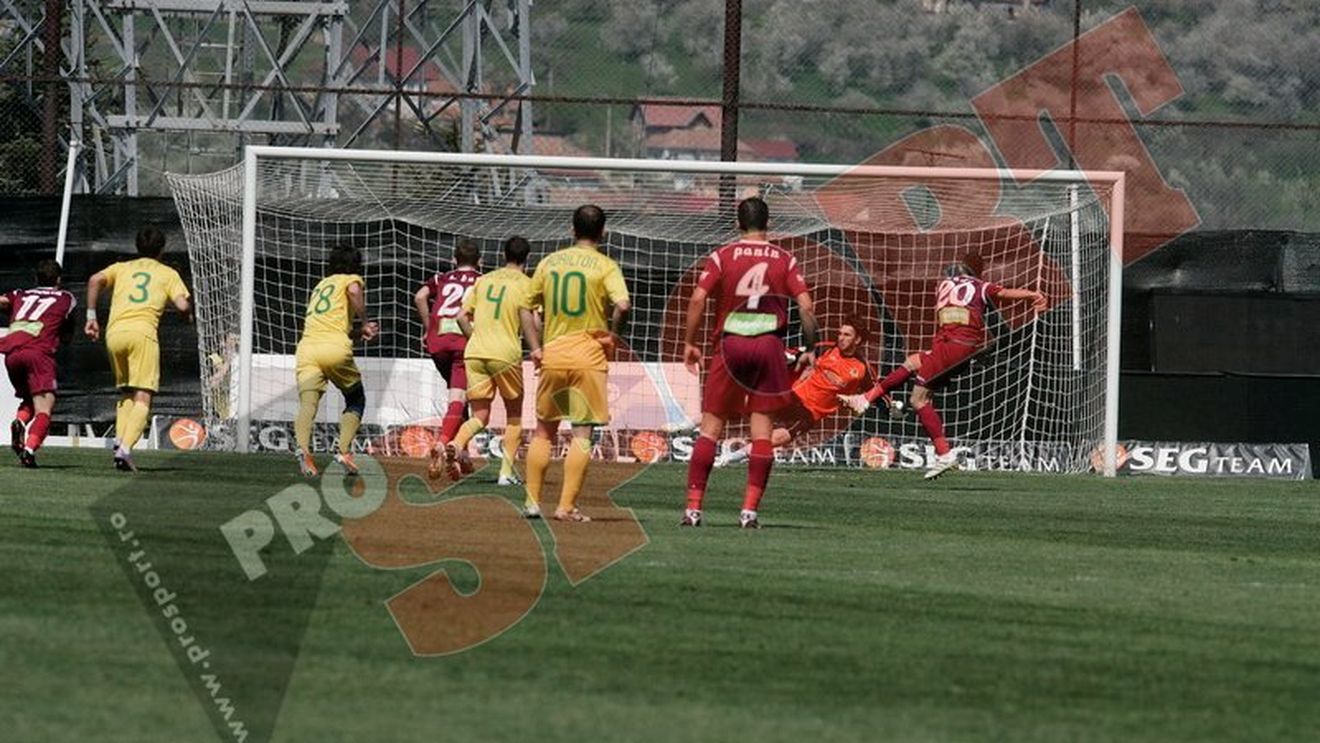 "Feroviarii" au înviat! Târziu!** CFR - Vaslui 1-0