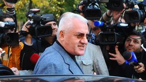 Fostul președinte al LPF, Dumitru Dragomir, a fost audiat la DNA Pitești