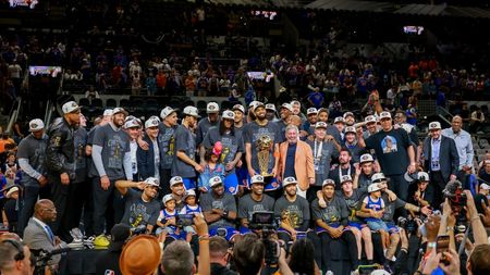 New York Knicks a câștigat titlul în NBA. Reacția primarului Zohran Mamdani și a controversatului Bad Bunny
