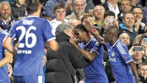 Experiența face diferența. Eto'o a marcat pentru a patra echipă în Ligă! Chelsea - Schalke 3-0