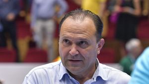 Scandal la Federația Română de Handbal! Se cere revocarea președintelui Constantin Din! Motivele | EXCLUSIV