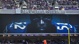 S-a reinventat după ce a fost acuzat de crimă! Ray Lewis este omul care a dus-o pe Ravens în Super Bowl