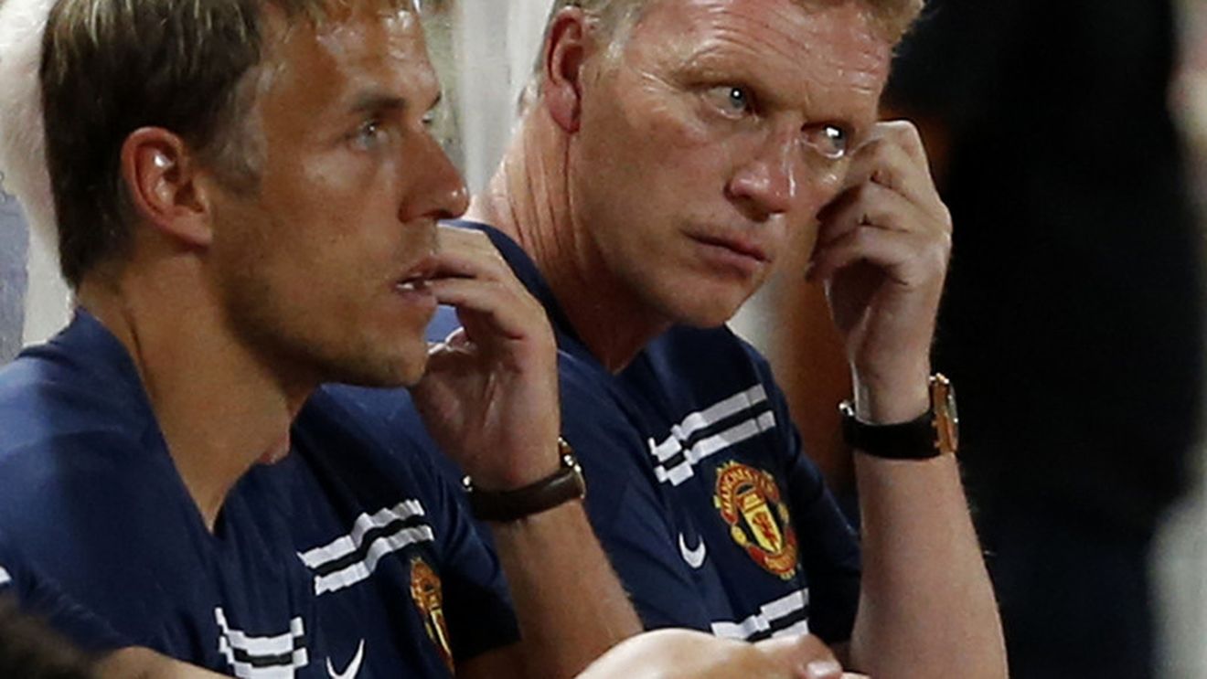 Phil Neville, ironizat de un fan din cauza parcursului slab al lui United. "Felicitări pentru ultimul sezon, amice"