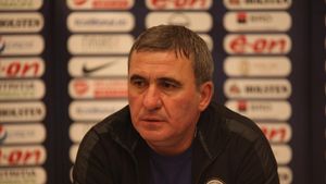 Hagi pleacă din România și a creionat deja lista de posibili succesori pe banca Viitorului! Dică și alți trei antrenori români au intrat pe radarul "Regelui"