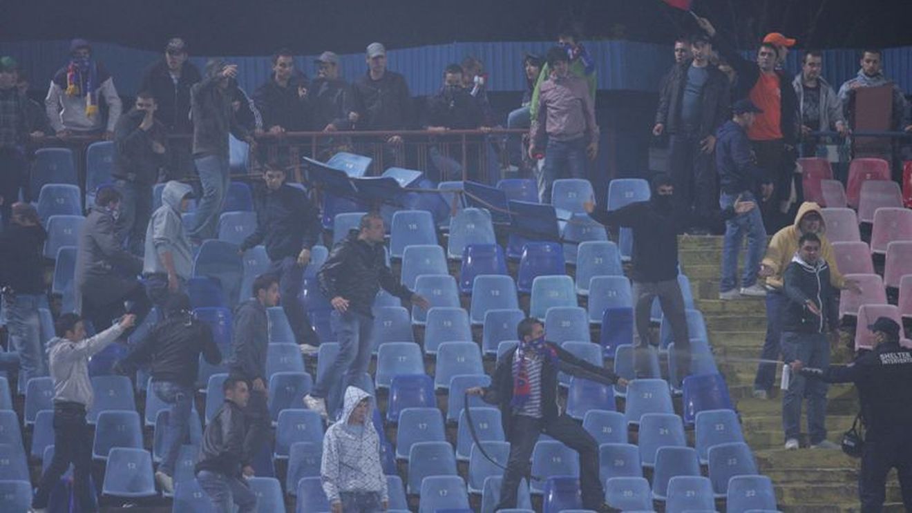 VIDEO DOVADA? Vezi aici intevenția brutală a firmei de pază!** Fanii acuză: "Totul a fost premeditat de club!"