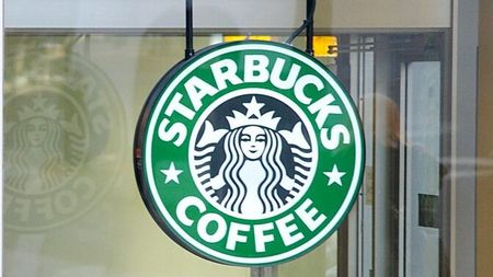 Starbucks deschide un macro-spațiu gastronomic în inima stadionului! Va fi întins pe 1.000 de metri pătrați și va avea produse unice în Europa