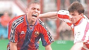 "Il Fenomeno", interacțiunile cu România