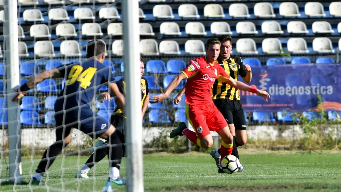 Petrolul s-a impus chinuit cu SR Brașov, cu gol marcat din penalty.** Surpriza din acest amical: Valentin Lazăr