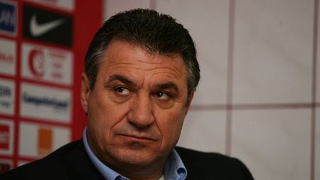 Melcul Bonetti!** "Nu era suficient că  Ad.Cristea nu aleargă, l-a mai băgat și pe Zicu"