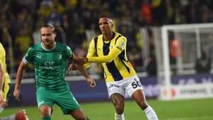 Se schimbă destinul lui George Pușcaș. Turcii au anunțat că antrenorul care l-a adus a fost dat afară