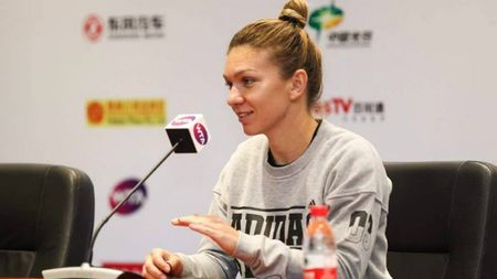 Halep se simte ca acasă la Beijing: "Fanii sunt incredibili aici!" Simona s-a antrenat cu tribunele pline | FOTO