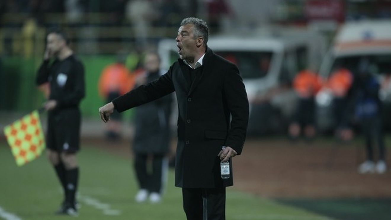 CFR 'câștigă' o etapă și păstrează cinci puncte diferență de urmăritoare!** Costa: "Dacă ne spunea cineva că vom fi aici, nu credeam"