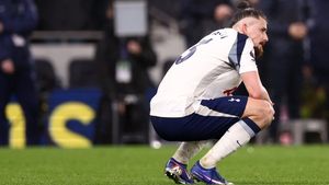 Radu Drăgușin a primit o veste proastă de la The Sun după numirea lui Igor Tudor. Trei variante de prim 11 cu 3 sisteme diferite și românul nu e titular nicăieri