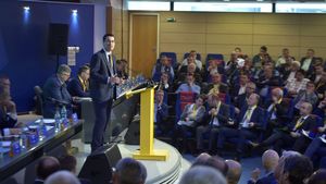 FRF, listă cu 12 antrenori pentru postul de selecționer al României! Cine e favorit să preia banca tehnică a „tricolorilor”