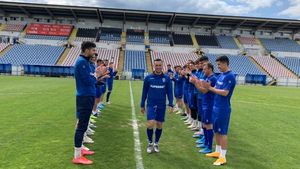 După 30 de ani pe teren, „Nemuritorul” din fotbalul românesc agață ghetele-n cui: „Am un singur regret!” | EXCLUSIV