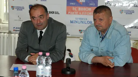Haosul continuă la FC Bihor: Silaghi a demisionat din funcția de antrenor principal.** Orădenii speră să achite cel târziu miercuri datoriile către arbitri