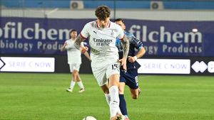 Transferul de 40 de milioane de euro în Premier League care îi dă speranțe românului Andrei Coubiș la AC Milan