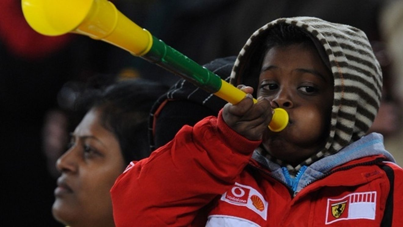 Dezbinare în Liga 1: CFR interzice vuvuzelele, Oțelul și Poli, nu!