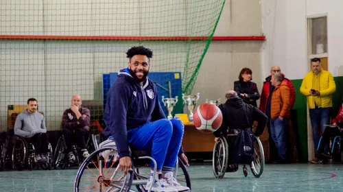 S-a încheiat prima ediție a Campionatului Național de Baschet în fotoliu rulant! Imagini impresionante de la partidele de la Pitești. Cine este prima câștigătoare | GALERIE FOTO