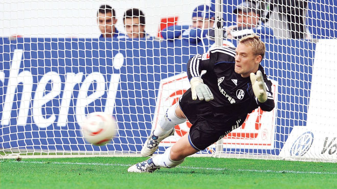 Manuel Neuer, portar la Schalke de la patru ani!** Povestea celui care l-a făcut pe Ferguson să exclame: "E cel mai bun portar advers"