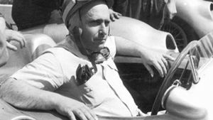 Trupul cvintuplului campion mondial de Formula 1 Juan Manuel Fangio a fost exhumat