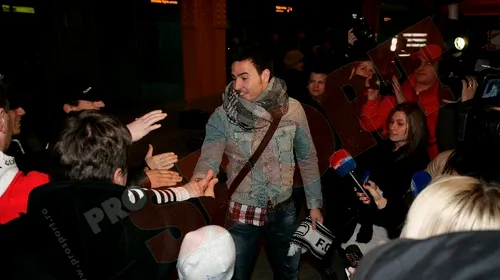 FOTO** „Prințul”, asaltat de fani la sosirea la Cluj! „Sunt foarte bucuros!”