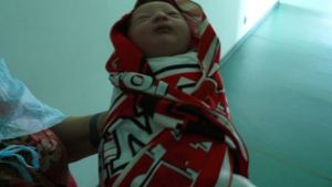 FOTO** "Câine" din scutece! El e cel mai tânăr fan dinamovist!