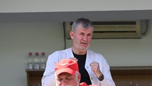 Valeriu Iftime, mesaj pentru impresarul lui Alex Albu: „Miron nu este haiducul lui FC Botoșani. Nu mai puteam să ținem în cantonament un jucător care nu se poate antrena și nu joacă de peste 6 luni”. EXCLUSIV