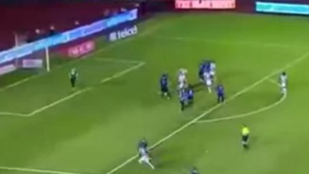 VIDEO INCREDIBIL | Intrase de 10 secunde pe teren și a declanșat nebunia. Faza a fost filmată din trei unghiuri