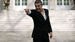 Becali se bagă din nou și îl scoate din echipă pe unul dintre cei mai buni jucători!** Gigi a ORDONAT: așa va arăta primul "11" cu FC Vaslui