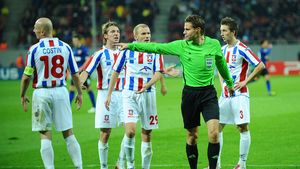 Credeați că fotbalul german este spectaculos? Să vedeți lista arbitrilor! CCA-ul din Bundesliga, colecție de elite