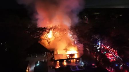 Vila de milioane a celebrului antrenor a ars ca o torță. Imaginile sunt înfricoșătoare
