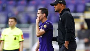 Prezentarea lui Anderlecht, posibila adversară a Universităţii Craiova în Conference League! Kompany are un lot evaluat la aproape 100 de milioane de euro